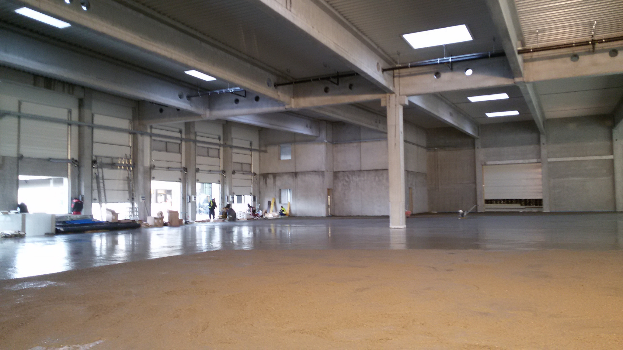 Industriehallenboden nach dem Betoneinbau